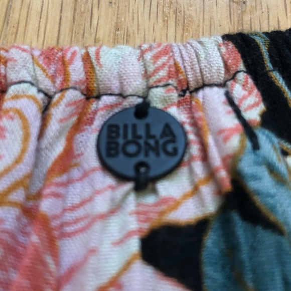 Billabong Floral Off the shoulder top - Picture 5 of 6